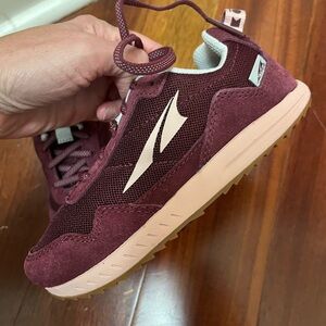 Altra Dark Port and Light Rose Youth Sneakers